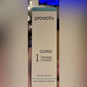 Renewing Cleanser - Proactiv